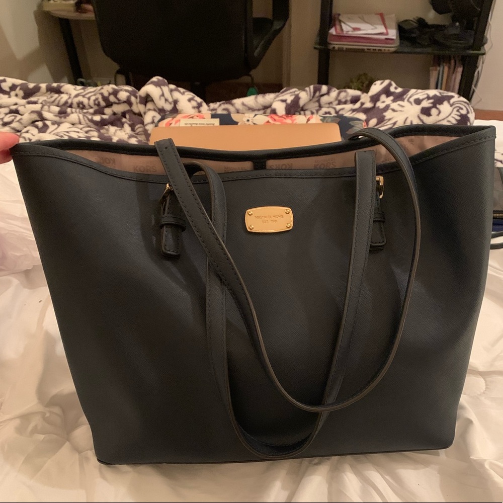 Michael Kors tote